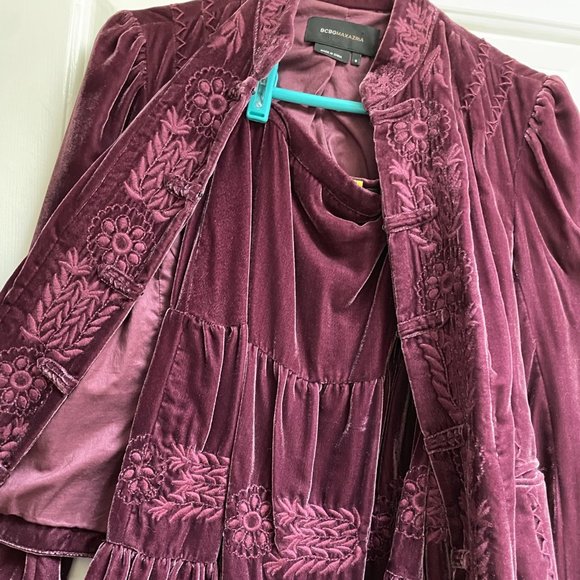 STUNNING Velvet Jacket Skirt, Intricate Embroidery- Max Azria (POCKETS!) - Picture 6 of 16